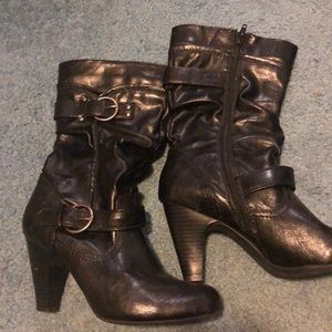 Heeled boots